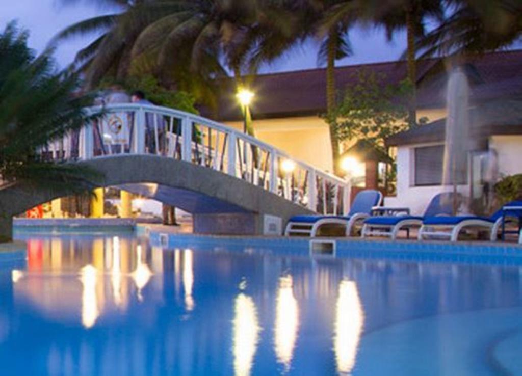 La Palm Royal Beach Hotel Акра Екстериор снимка